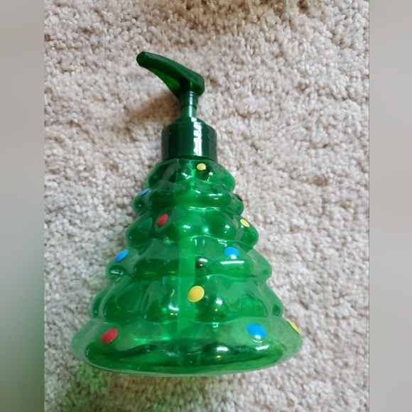 Lot of Seasonal Soap Dispensers - Picture 2 of 6